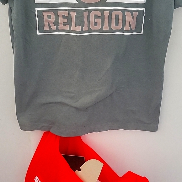 True Religion tee - Picture 5 of 6